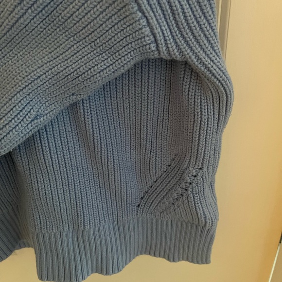 Women’s Blue Duluth L Sweater - Picture 3 of 4